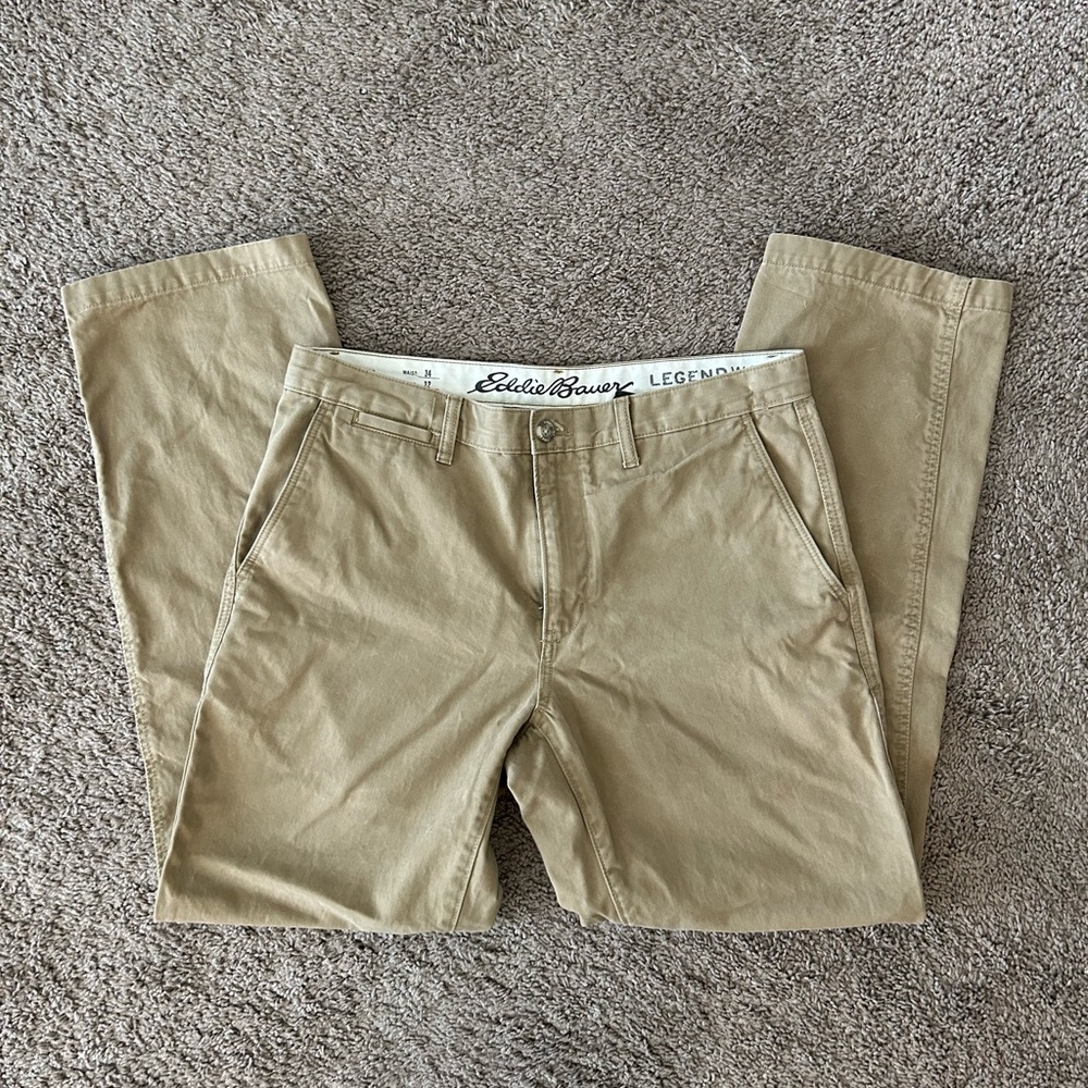Eddie Bauer Classic Fit Khakis (34/32)